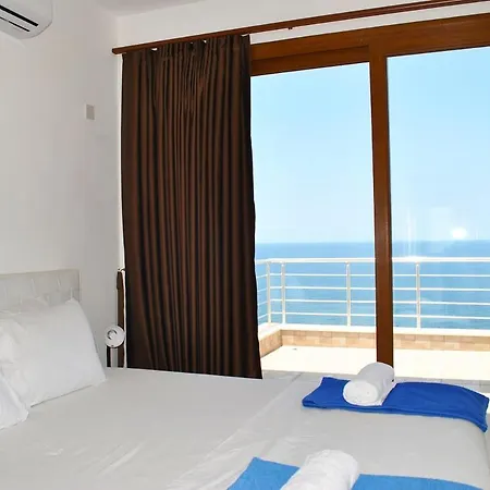 Blue Ocean Villa, 3 Bedroom Villa With Private Pool, Wifi Internet World Tv