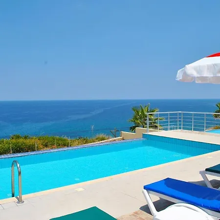 Blue Ocean Villa, 3 Bedroom Villa With Private Pool, Wifi Internet World Tv * Agios Amvrosios (Kyrenia)