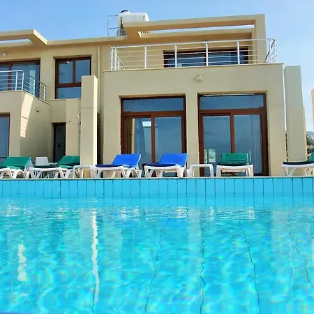 Blue Ocean Villa, 3 Bedroom Villa With Private Pool, Wifi Internet World Tv Vilă Agios Amvrosios (Kyrenia)